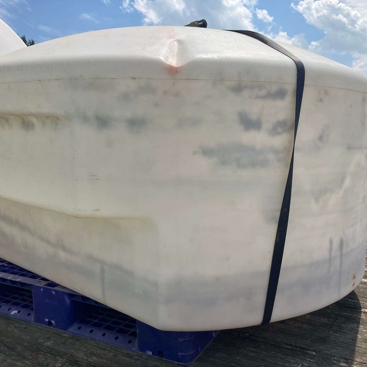 425 Gallon Flat Bottom Poly Tank