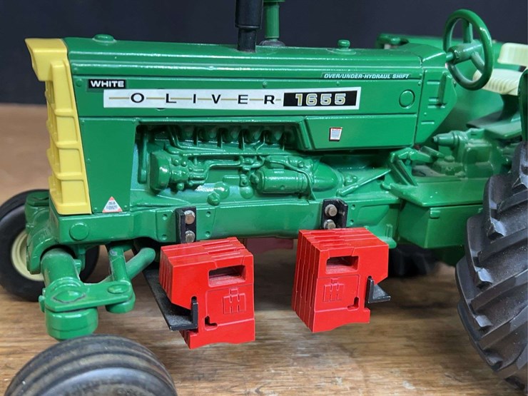 1/16-oliver-1655-customized-image-14