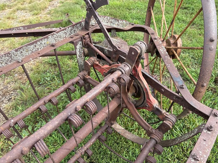 massey-harris-steel-wheel-side-rake-image-9