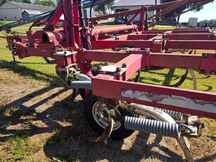 wil-rich-18’-chisel-plow,-all-points-cab-be-flipped,-9.5l-15-tires-on-6-bolt-rims,-does-have-some-we-image-17