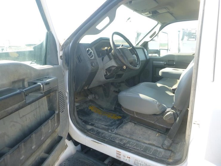 2017-ford-f650-image-10