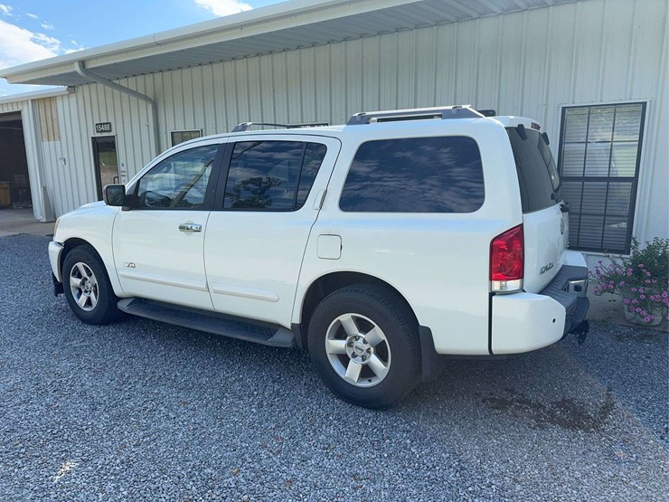 2007-nissan-armada-image-3