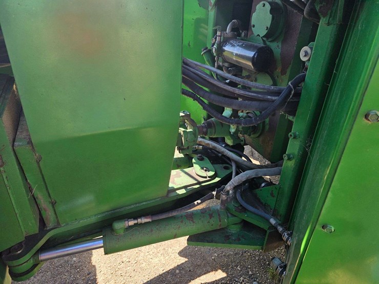 1989-john-deere-8760-image-58
