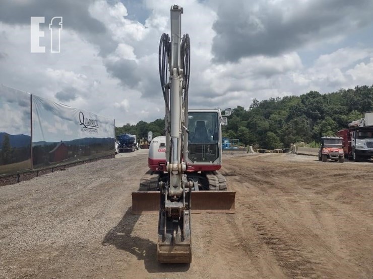 2022-takeuchi-tb290-image-2