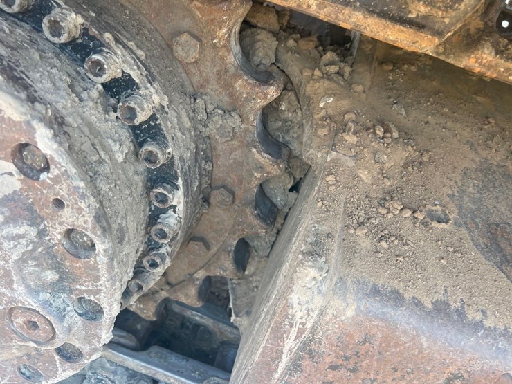2015-caterpillar-323fl-image-33