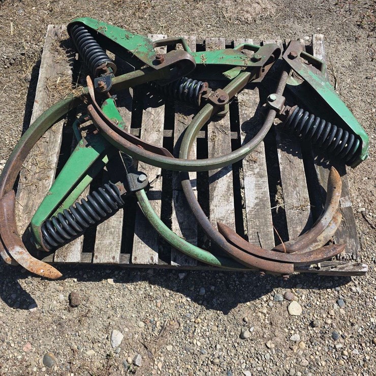 JOHN DEERE 1600