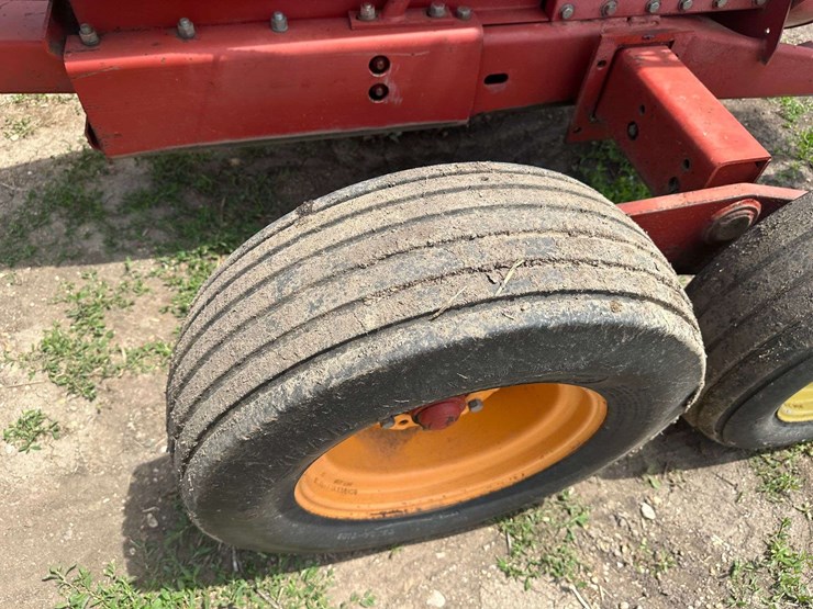 new-holland-900-image-17