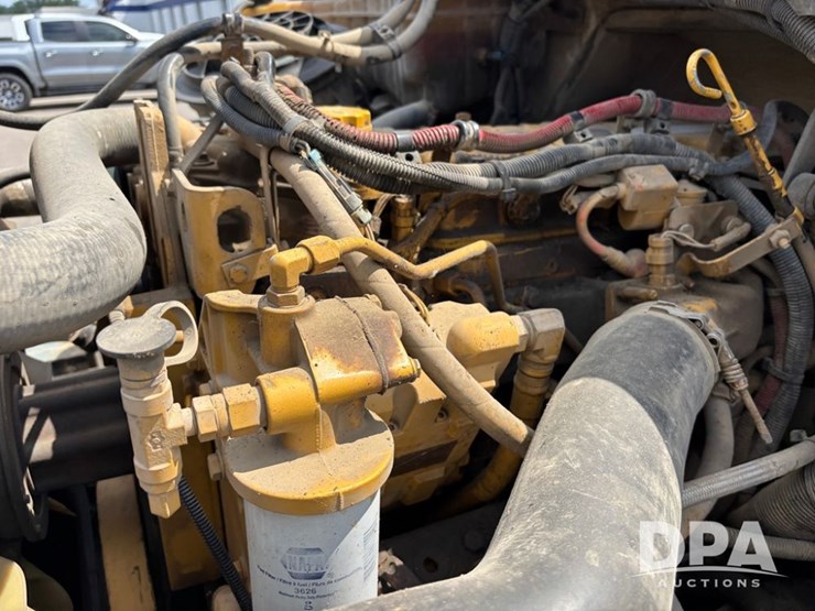 2006-freightliner-business-class-(dr12083)-image-31