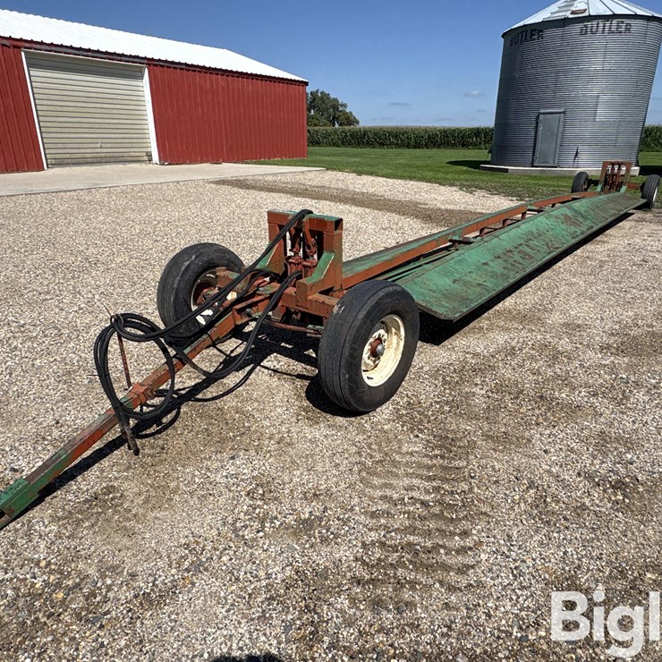 KUHN 30' Grain Drill Transport