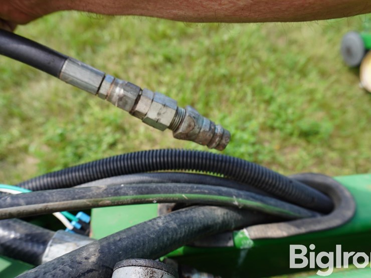 john-deere-7200-image-16