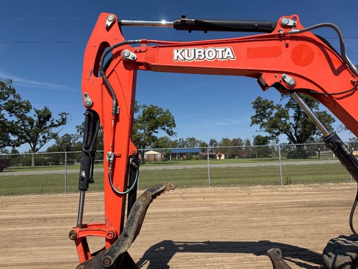 2019-kubota-kx057-4-image-22