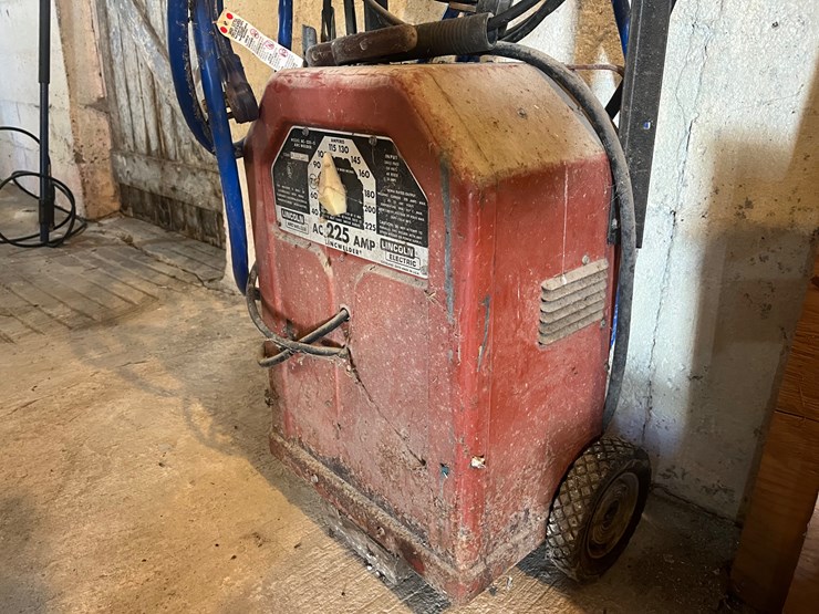 #3058-•-lincoln-225-arc-welder-image-5