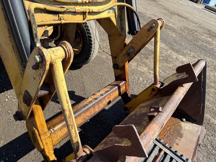 massey-ferguson-mf34a-image-12