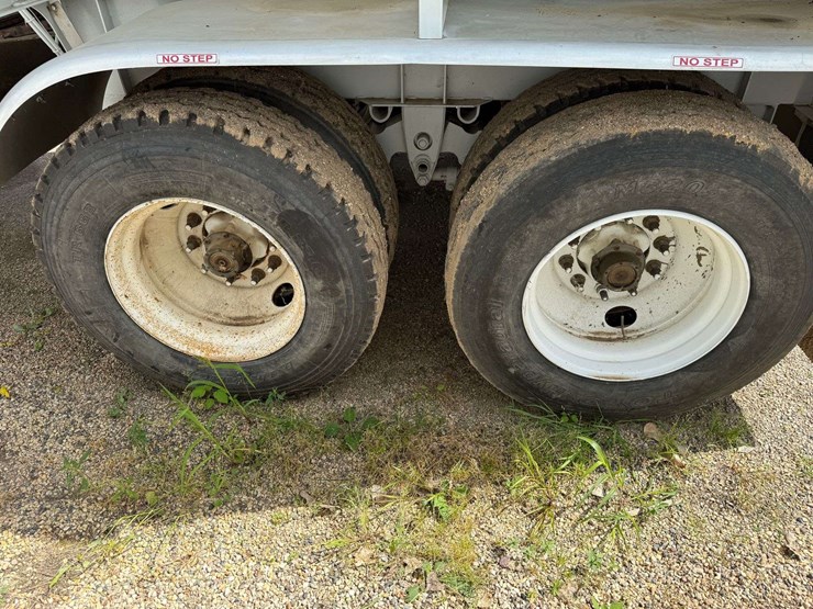 2013-trinity-live-bottom-trailer,-42’,-spring-ride,-power-roll-tarp,-new-paint-this-spring,-11r22.5-image-29