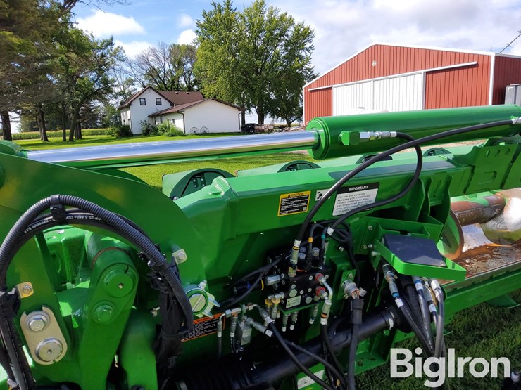 2023-john-deere-c12f-image-17