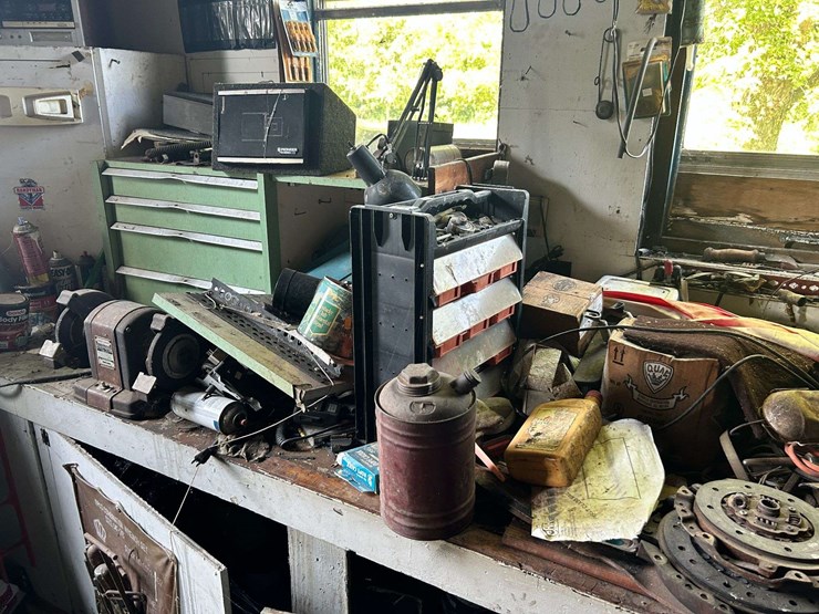 contents-of-garage-on-907-n.-870-st.-e.-image-7