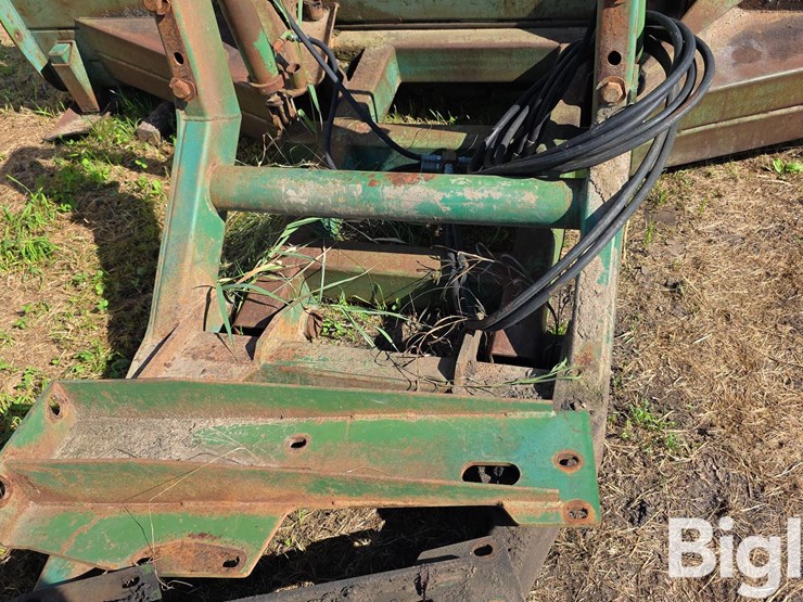 john-deere-12-image-14