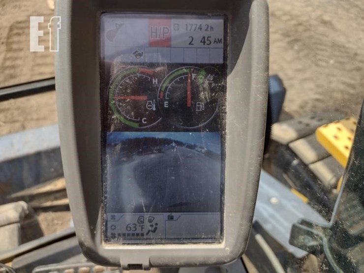 2019-deere-135g-image-7