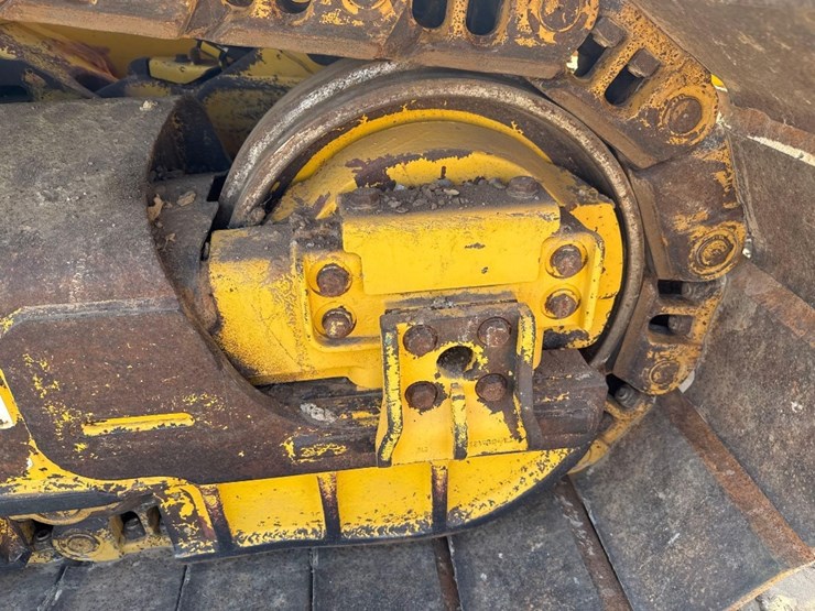 2019-komatsu-d51px-24-image-14