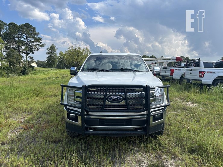 2020-ford-f150-image-8