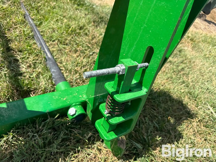2021-john-deere-740-image-17