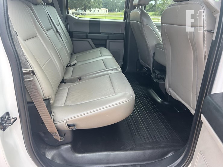 2020-ford-f150-image-36