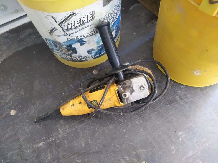 (2)-buckets-of-tools,-dewalt-grinder,-tool-boxes-image-3