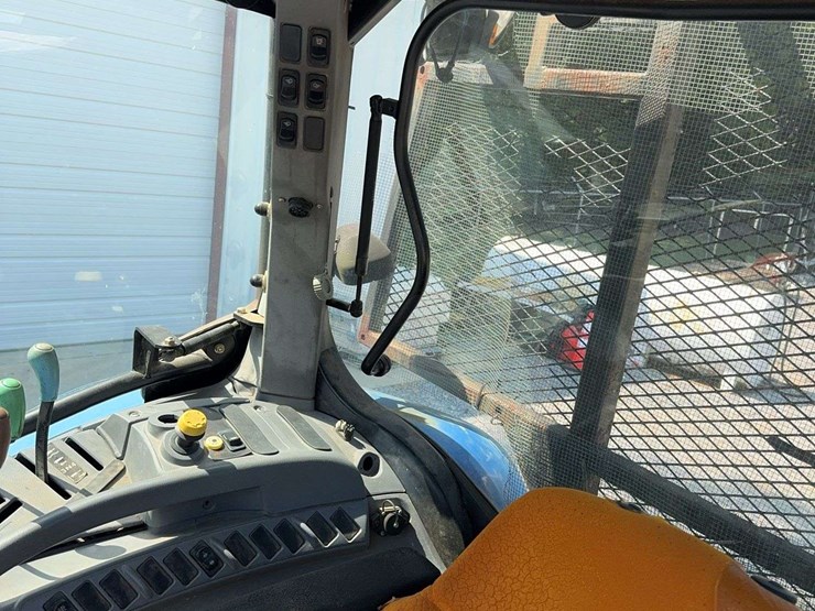 new-holland-t6020-image-25