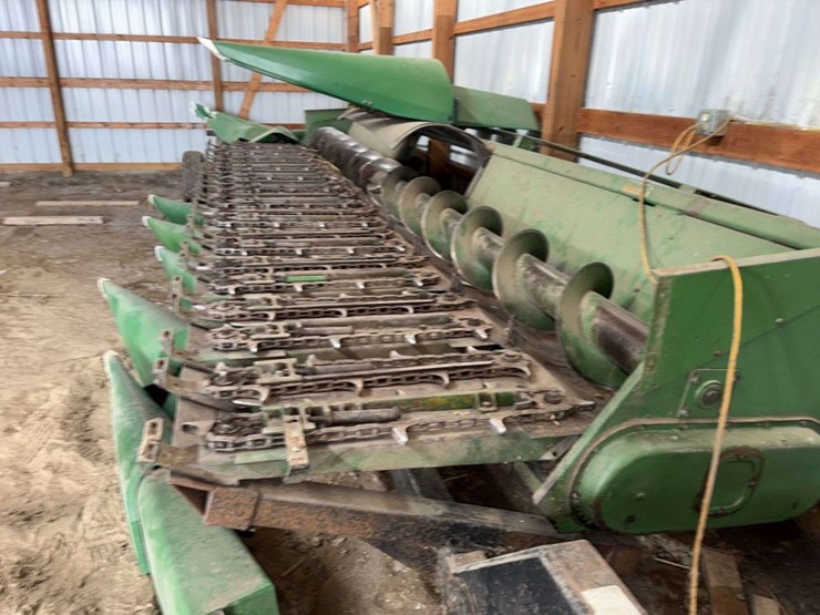 john-deere-12r22”-40-series-cornhead,-gvl-poly-snouts,-cob-saver,-powershafts-image-6