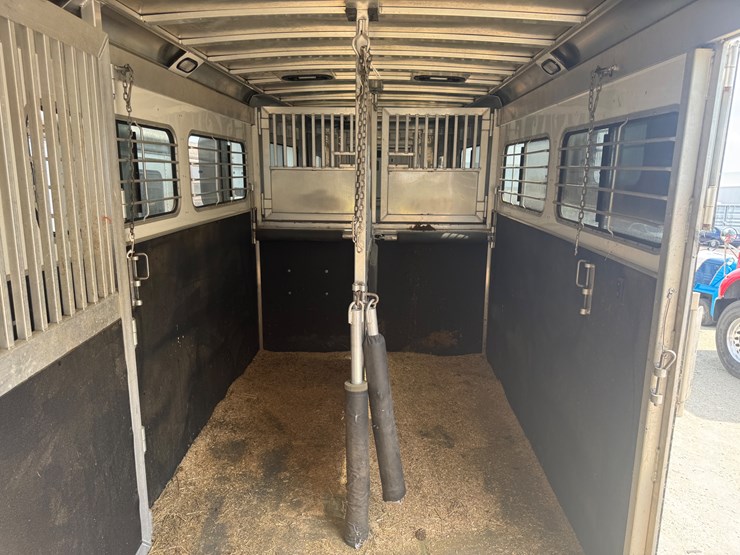#6300-•-2014-dalton-manufacturing-adams-gooseneck-4-horse-straight-lead-aluminum-horse-trailer,-(sells-w...-image-14