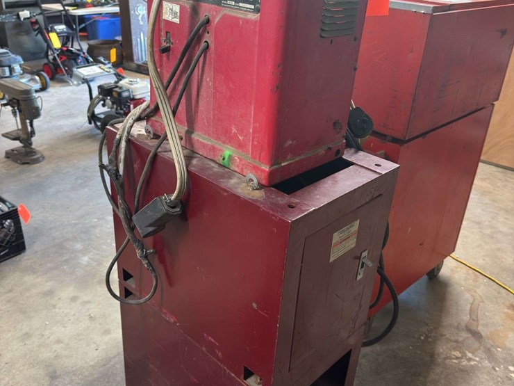 lincoln-electric-ac-225-arc-welder-image-1