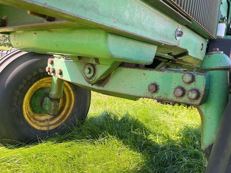 john-deere-4840-image-29