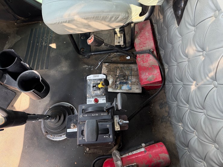western-star-4900-image-16