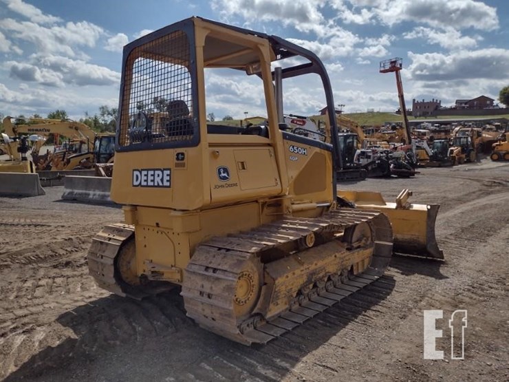 2004-deere-650h-image-42