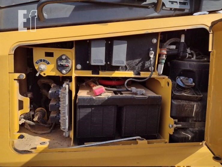 deere-650k-xlt-image-46