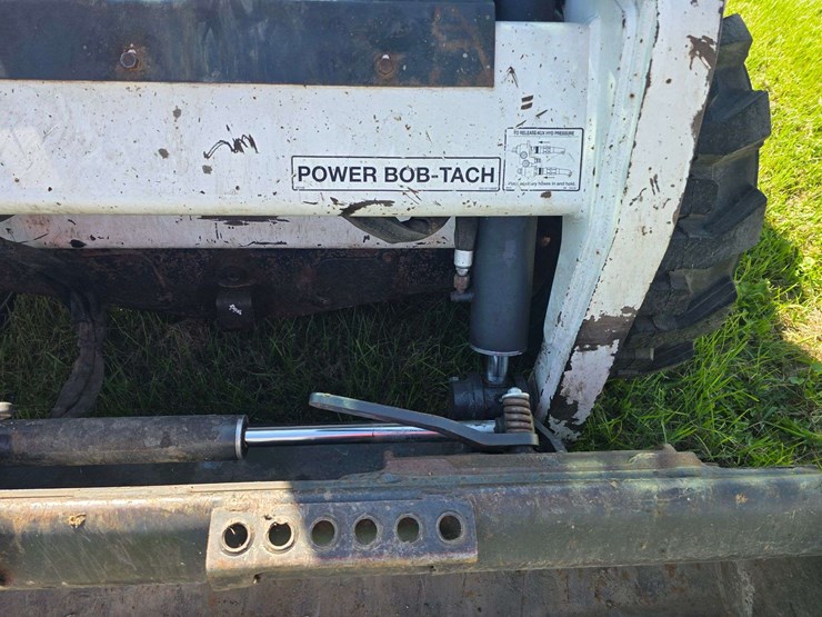 2010-bobcat-s185-image-19