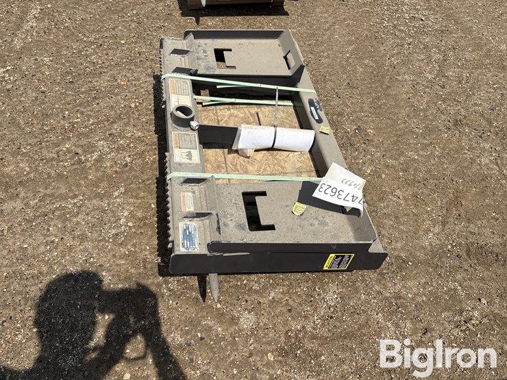cnh-3-prong-skid-steer-bale-spear-image-4
