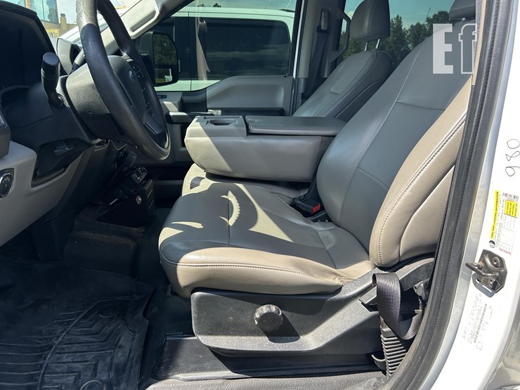 2020-ford-f250-image-16