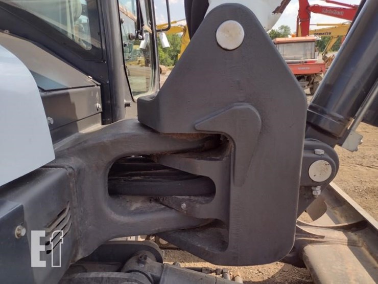 2018-bobcat-e85-image-23
