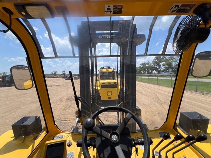 sellick-s80t4e-4ps-rough-terrain-forklift-image-32