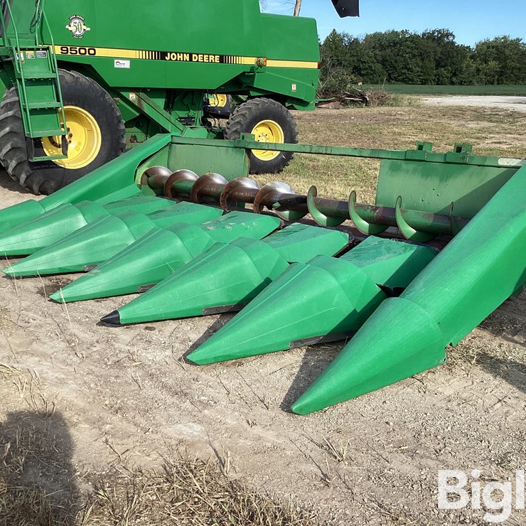 JOHN DEERE 643