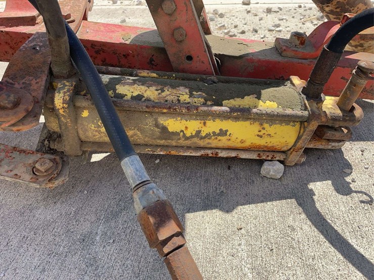 new-idea-sickle-bar-mower-image-6