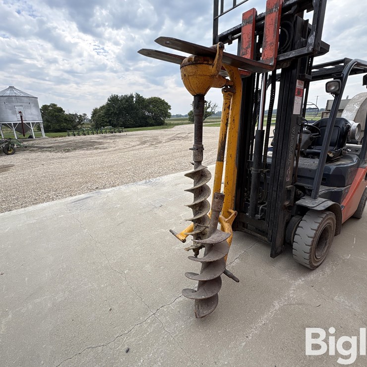 Danuser F-8 3-Pt Post Hole Auger