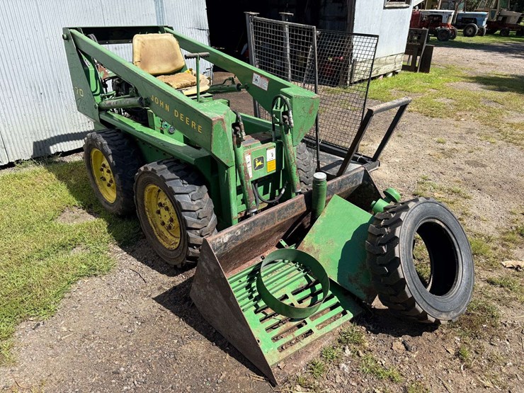 john-deere-70-image-12