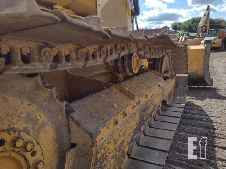 2004-deere-650h-image-33