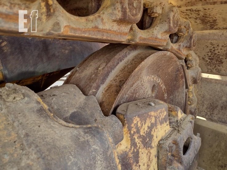 2004-komatsu-d65ex-15-image-36
