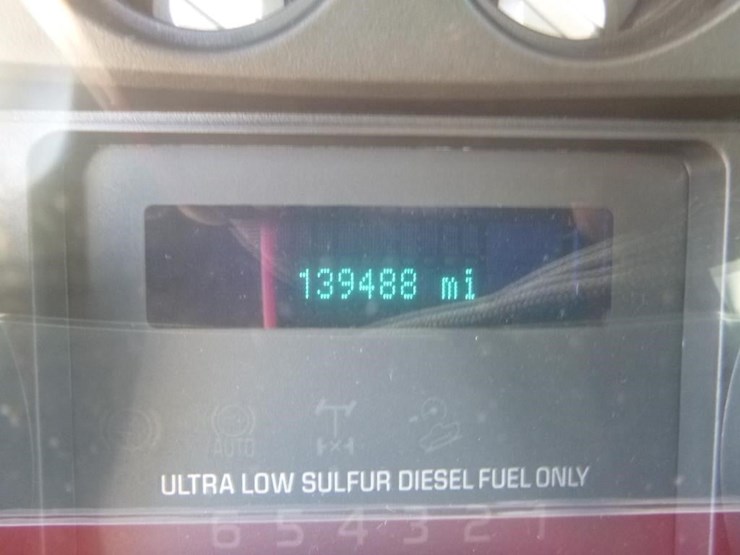 2011-ford-f550-image-32