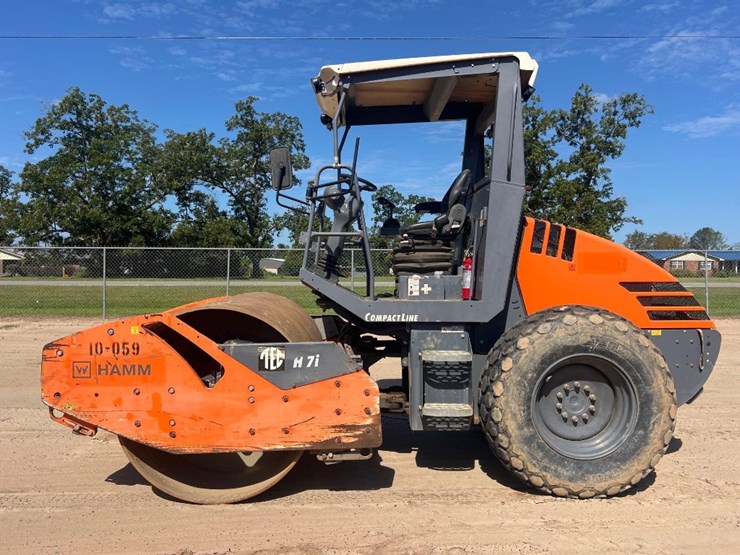 2018-hamm-h7-smooth-drum-roller-image-1