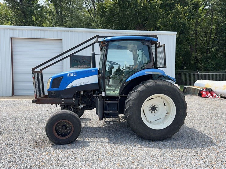 new-holland-t6020-image-2
