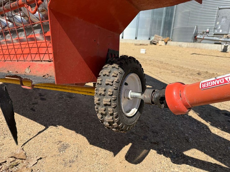 westfield-mk-100-61-auger-with-dual-auger-swing-hopper,-hydraulic-lift,-electric-hopper-walker-with-image-33